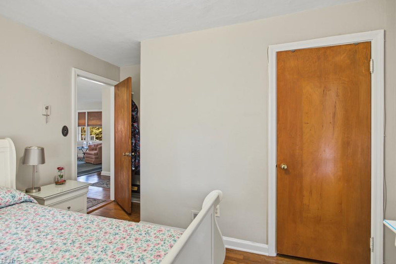 Photo 17 of 24 residential for sale in Hampton virginia