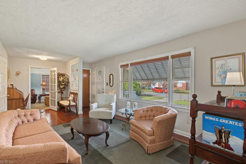 Photo 3 of 24 residential for sale in Hampton virginia