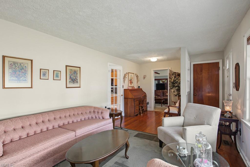 Photo 4 of 24 residential for sale in Hampton virginia