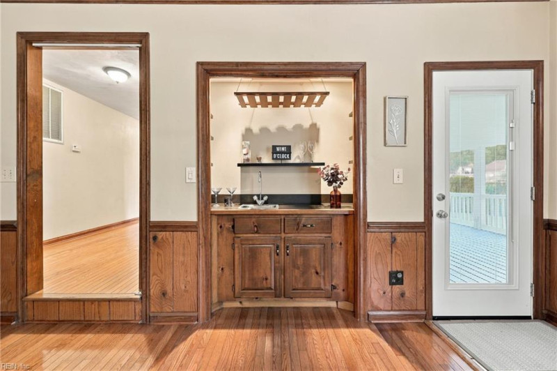 Photo 14 of 37 residential for sale in Chesapeake virginia