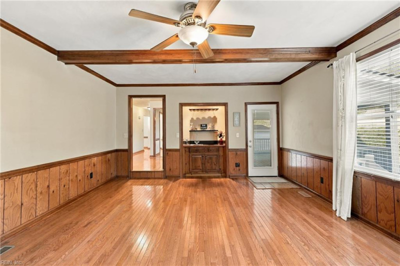 Photo 15 of 37 residential for sale in Chesapeake virginia