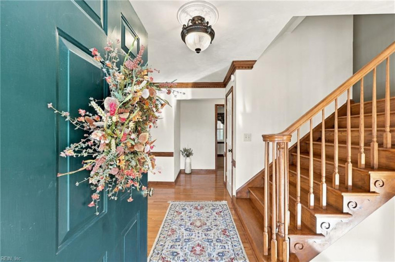 Photo 4 of 37 residential for sale in Chesapeake virginia