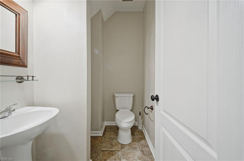 Photo 16 of 38 residential for sale in Newport News virginia