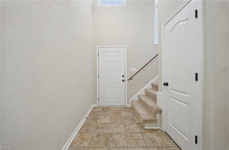 Photo 6 of 38 residential for sale in Newport News virginia