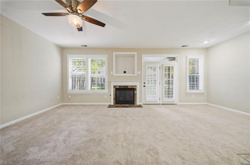 Photo 7 of 38 residential for sale in Newport News virginia