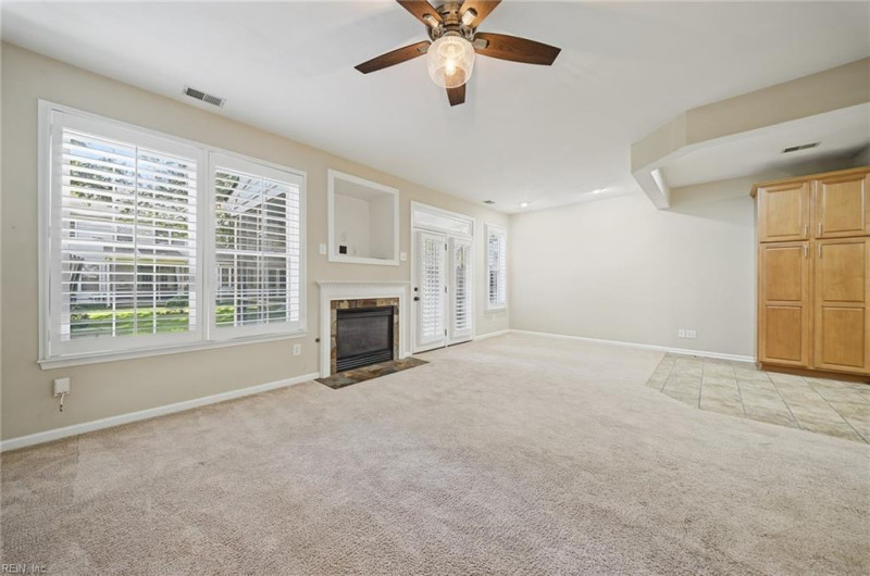 Photo 8 of 38 residential for sale in Newport News virginia