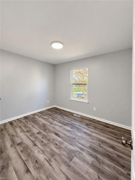 Photo 12 of 13 residential for sale in Chesapeake virginia