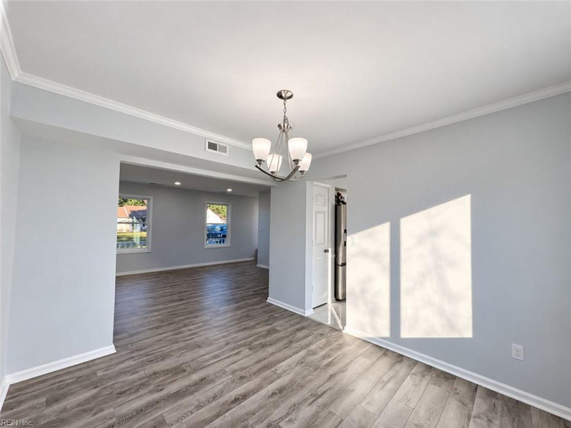 Photo 7 of 13 residential for sale in Chesapeake virginia