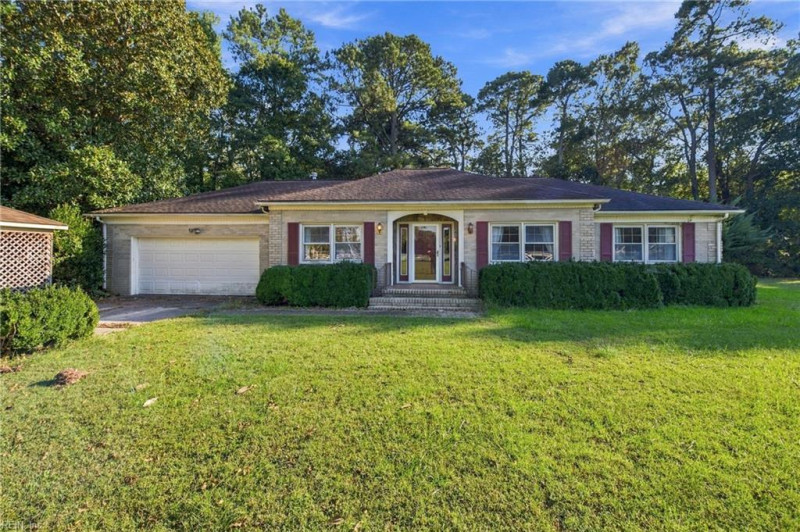 Photo 11 of 37 residential for sale in Isle of Wight County virginia