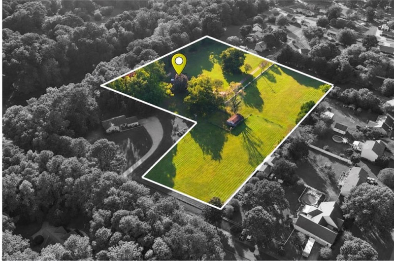 Photo 2 of 37 residential for sale in Isle of Wight County virginia