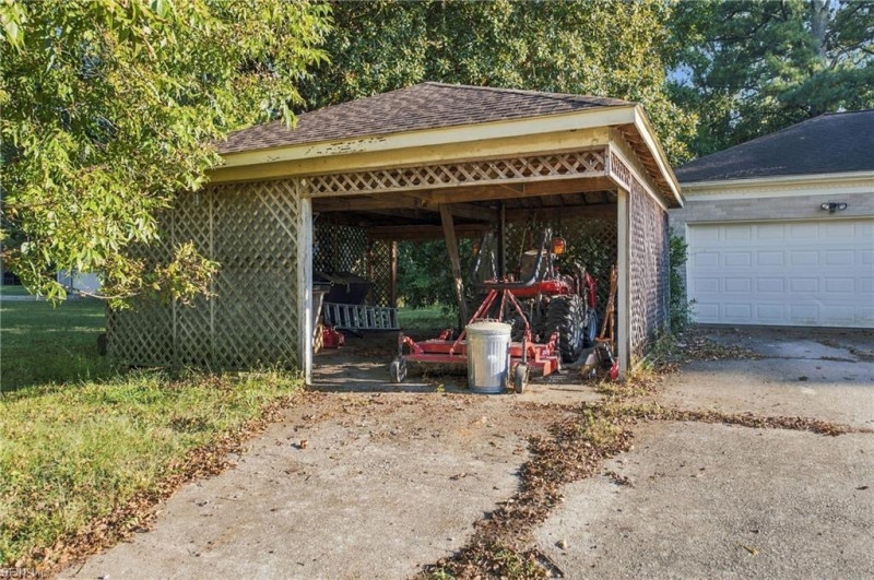 Photo 31 of 37 residential for sale in Isle of Wight County virginia