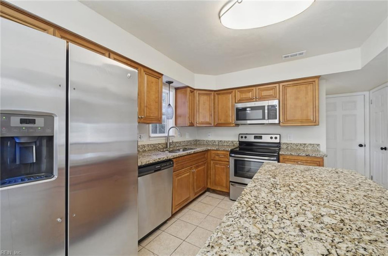 Photo 10 of 27 residential for sale in Hampton virginia