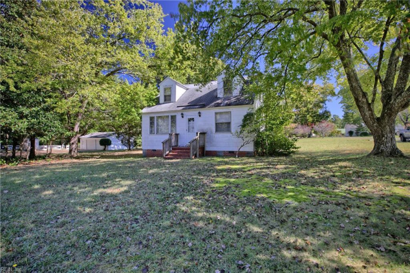 Photo 2 of 4 residential for sale in Gloucester County virginia Photo 2 of 4 residential for sale in Gloucester County virginia