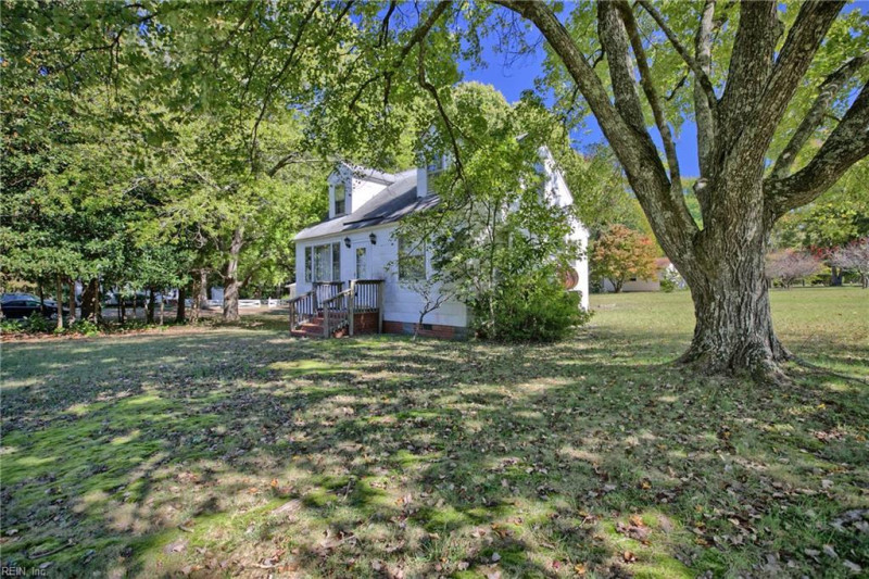 Photo 3 of 4 residential for sale in Gloucester County virginia Photo 3 of 4 residential for sale in Gloucester County virginia