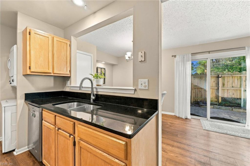 Photo 12 of 48 residential for sale in Virginia Beach virginia