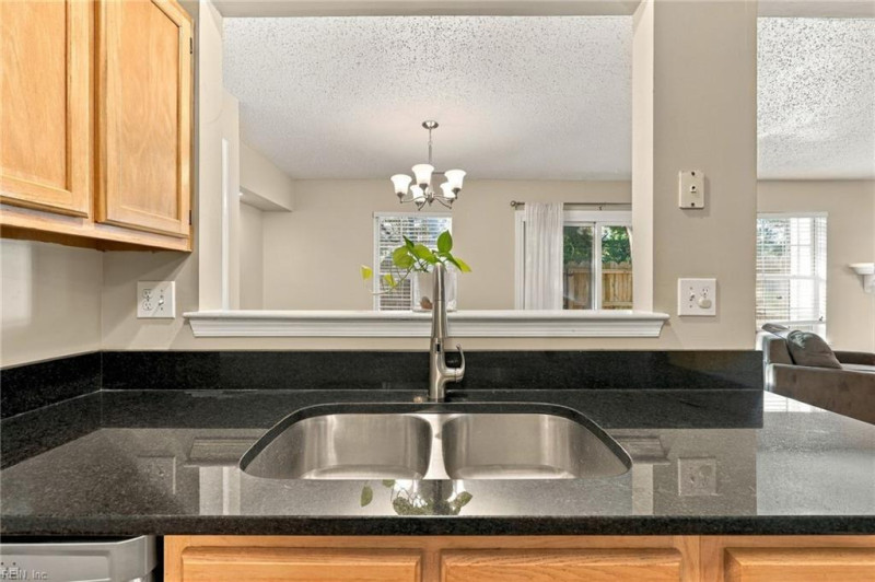 Photo 15 of 48 residential for sale in Virginia Beach virginia