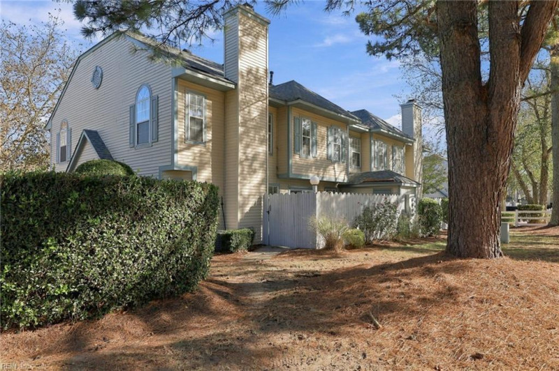 Photo 2 of 48 residential for sale in Virginia Beach virginia
