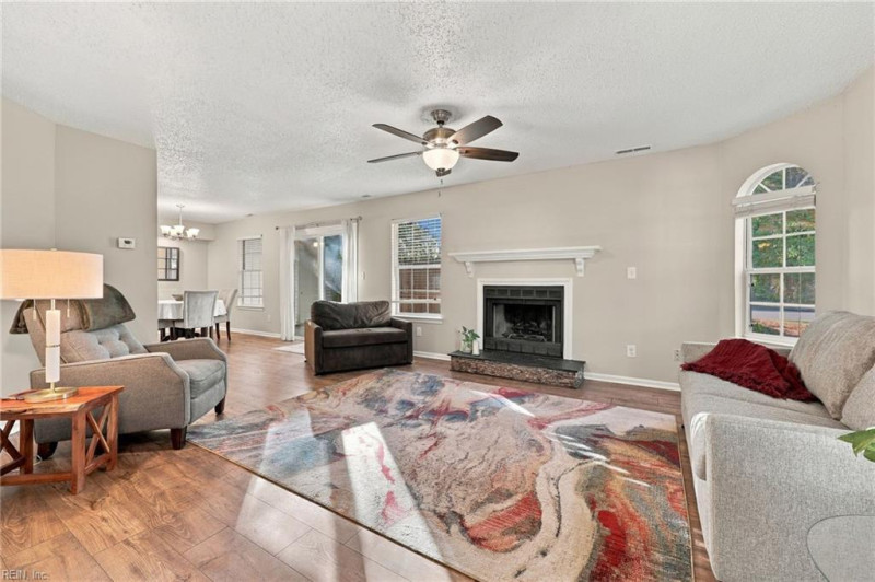 Photo 3 of 48 residential for sale in Virginia Beach virginia