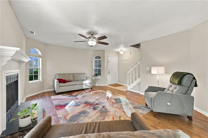 Photo 5 of 48 residential for sale in Virginia Beach virginia