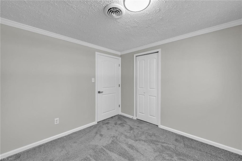 Photo 14 of 45 residential for sale in Hampton virginia