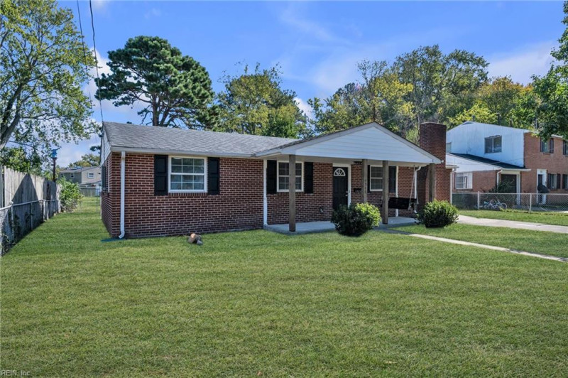 Photo 3 of 45 residential for sale in Hampton virginia