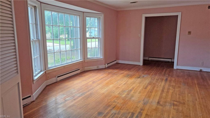 Photo 3 of 18 residential for sale in Portsmouth virginia