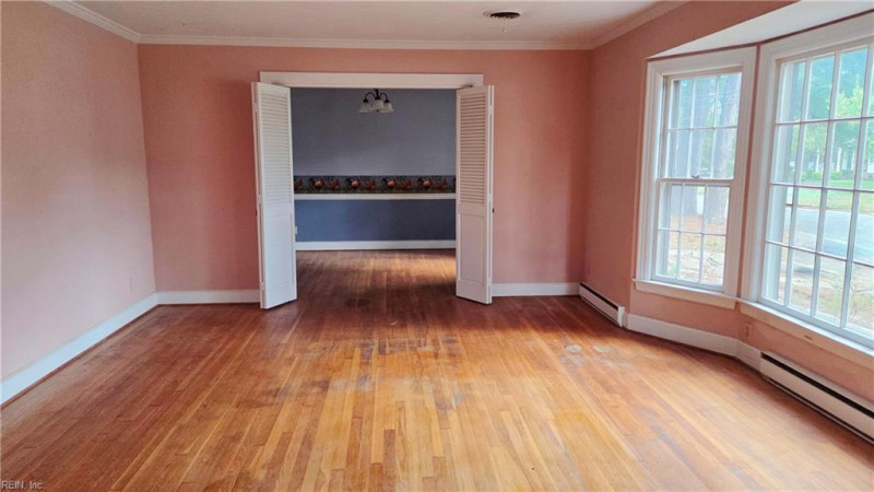 Photo 4 of 18 residential for sale in Portsmouth virginia