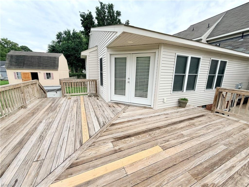 Photo 10 of 11 residential for sale in Poquoson virginia