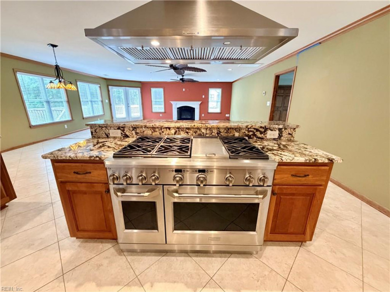 Photo 4 of 11 residential for sale in Poquoson virginia