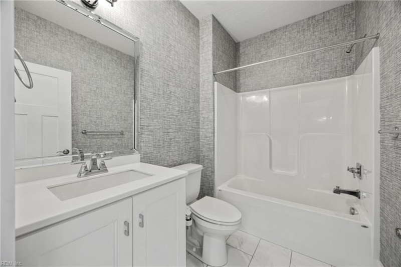 Photo 12 of 40 residential for sale in Suffolk virginia