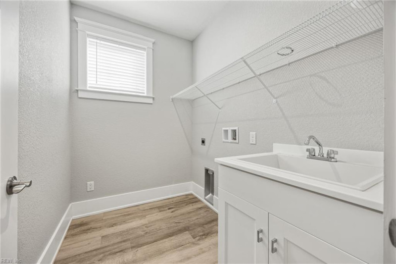Photo 15 of 40 residential for sale in Suffolk virginia