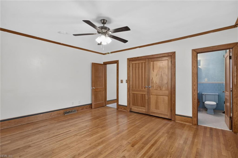 Photo 17 of 28 residential for sale in Hampton virginia