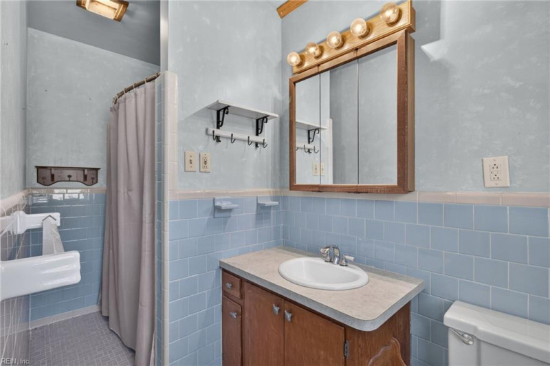 Photo 18 of 28 residential for sale in Hampton virginia