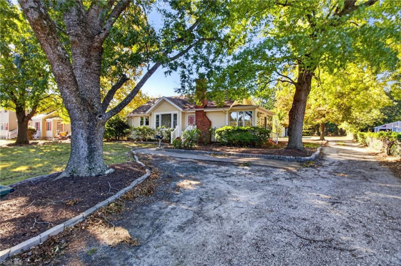 Photo 2 of 28 residential for sale in Hampton virginia