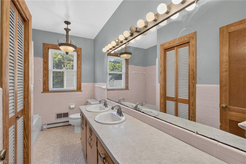 Photo 21 of 28 residential for sale in Hampton virginia