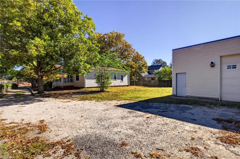 Photo 5 of 28 residential for sale in Hampton virginia