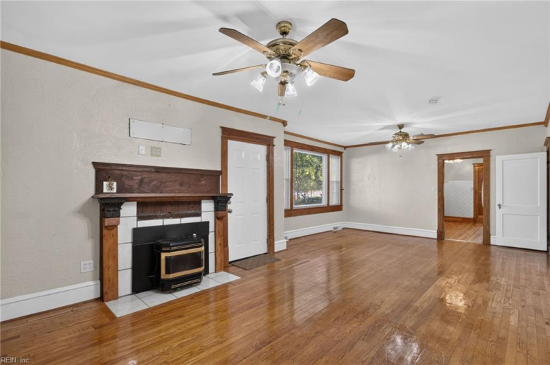 Photo 8 of 28 residential for sale in Hampton virginia