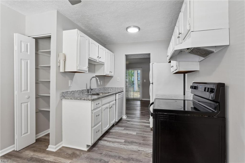 Photo 12 of 30 residential for sale in Newport News virginia