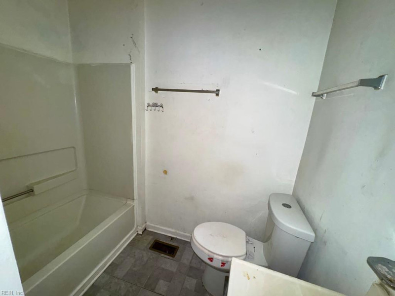 Photo 10 of 15 residential for sale in Portsmouth virginia Photo 10 of 15 residential for sale in Portsmouth virginia