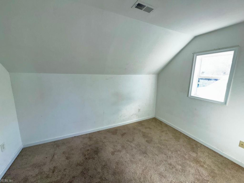 Photo 10 of 14 residential for sale in Portsmouth virginia
