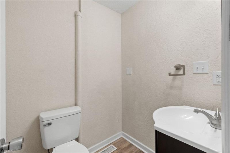 Photo 15 of 49 rental for rent in Chesapeake virginia Photo 15 of 49 rental for rent in Chesapeake virginia