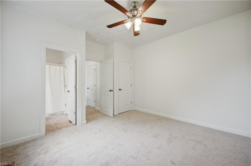 Photo 20 of 49 residential for sale in Chesapeake virginia
