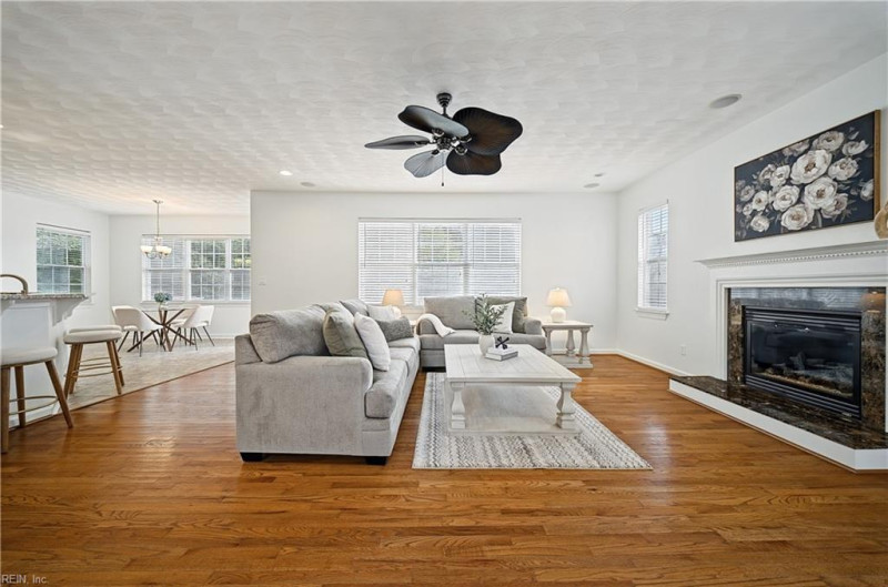 Photo 8 of 49 residential for sale in Chesapeake virginia