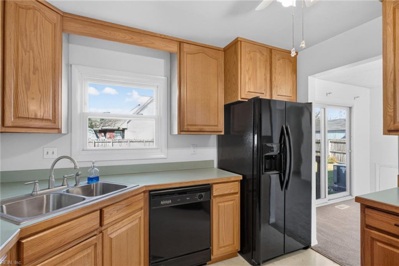 Photo 12 of 26 residential for sale in Norfolk virginia