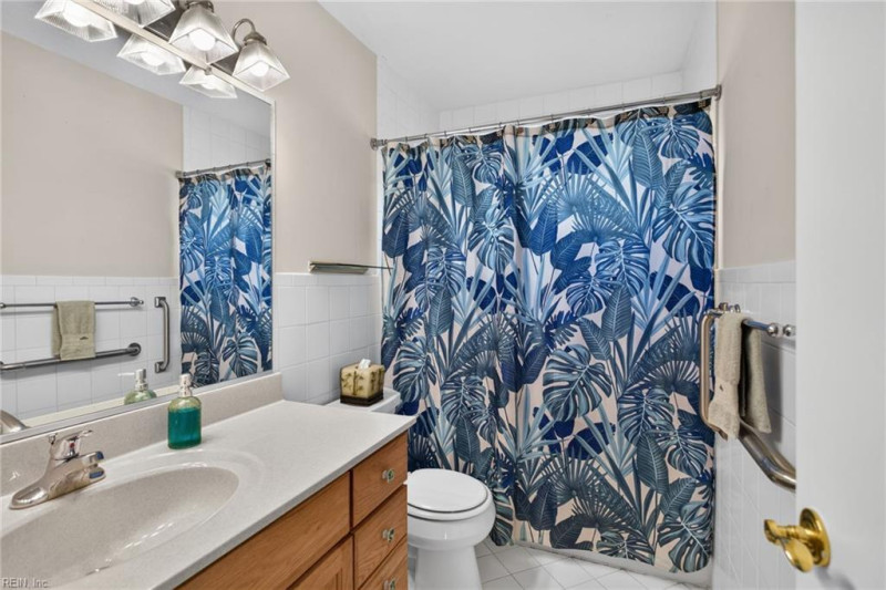 Photo 17 of 26 residential for sale in Norfolk virginia