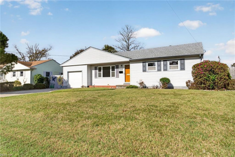 Photo 3 of 26 residential for sale in Norfolk virginia