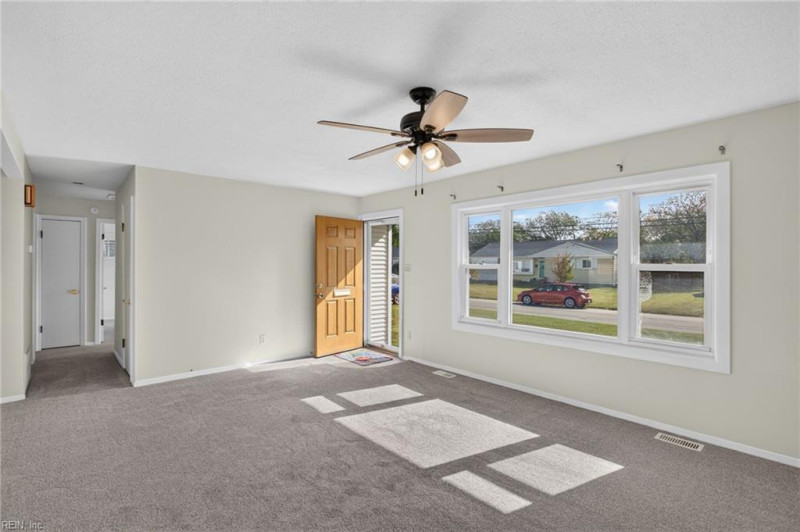 Photo 6 of 26 residential for sale in Norfolk virginia