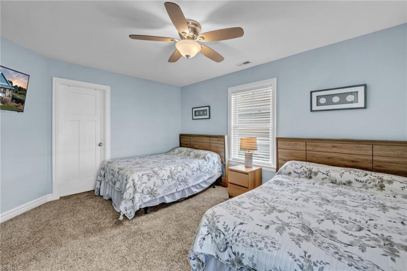 Photo 18 of 40 residential for sale in Currituck County virginia