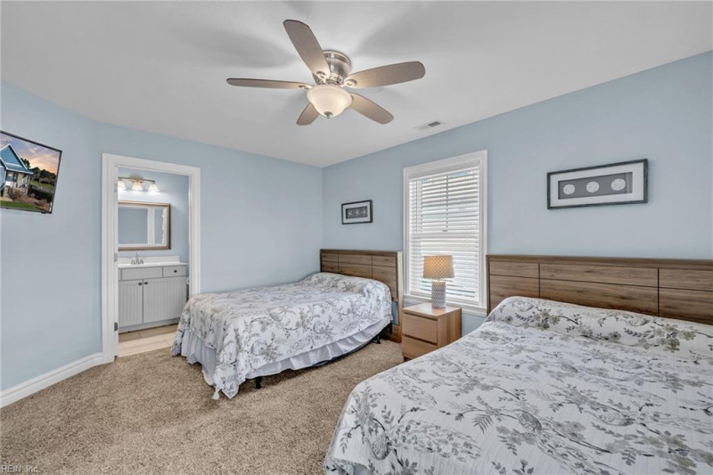 Photo 21 of 40 residential for sale in Currituck County virginia