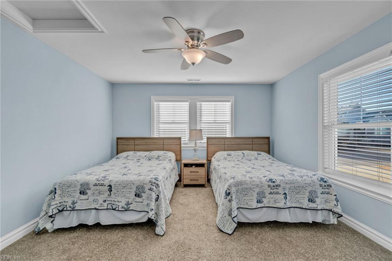 Photo 27 of 40 residential for sale in Currituck County virginia